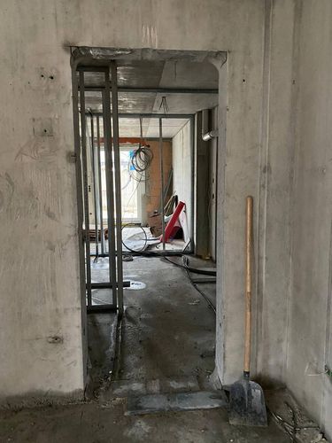 Präzisionsarbeit durch Kernbohrung in der Nähe für Bauprojekte