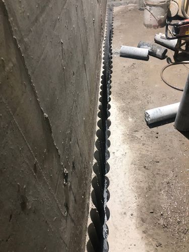 Kernbohrarbeiten für maßgenaue Durchbrüche in Betonwänden
